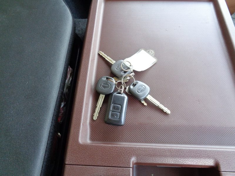 日野 大型トラック コンテナ専用車総輪エアサスハイルーフ(スワップボデー) 画像