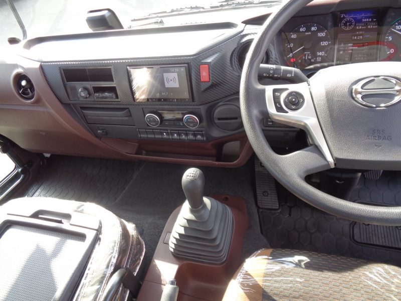 日野 中型トラック 木平6.2m(床鉄板) 画像