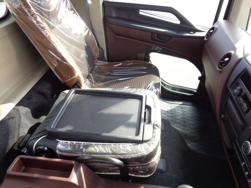 日野 中型トラック 木平6.2m(床鉄板) 画像