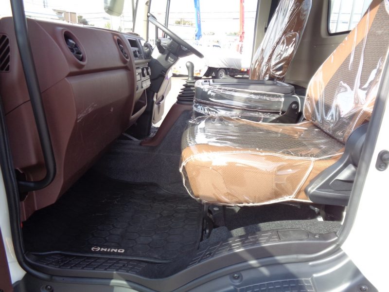 日野 中型トラック 木平6.2m(床鉄板) 画像