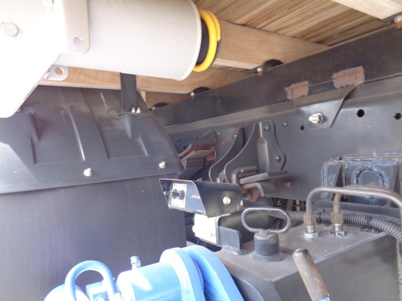 日野 大型トラック 増tタダノ6段ラジコン付(4.35t)5.0m 画像