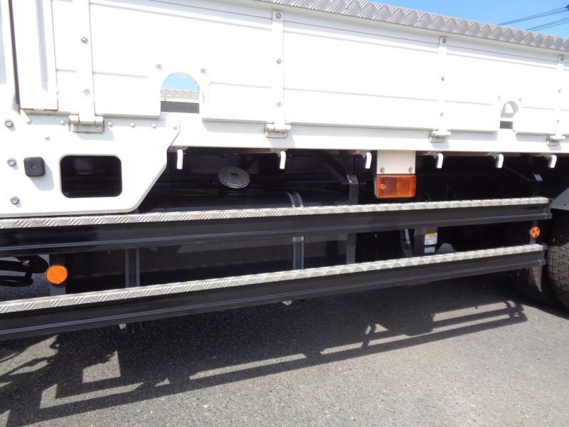 日野 大型トラック 増tタダノ6段ラジコン付(4.35t)5.0m 画像