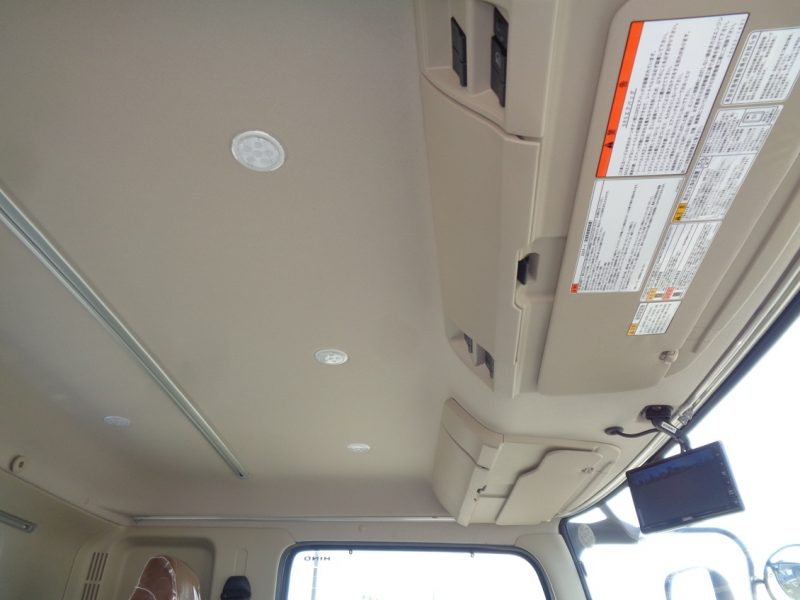 日野 大型トラック 増tタダノ6段ラジコン付(4.35t)5.0m 画像