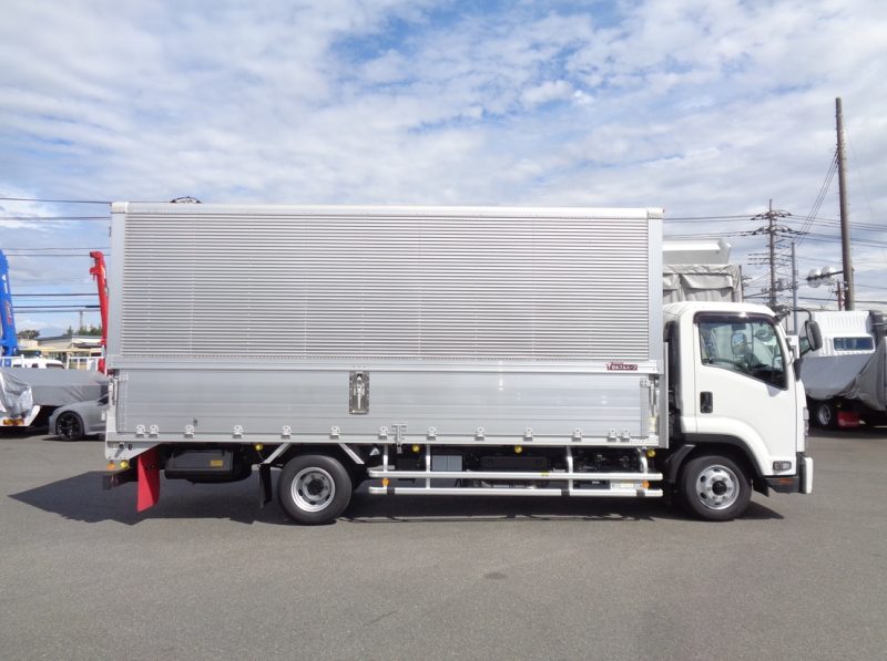 いすゞ 中型トラック ウィング(5.7m) 画像