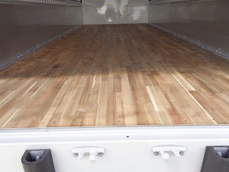 いすゞ 中型トラック ウィング(5.7m) 画像