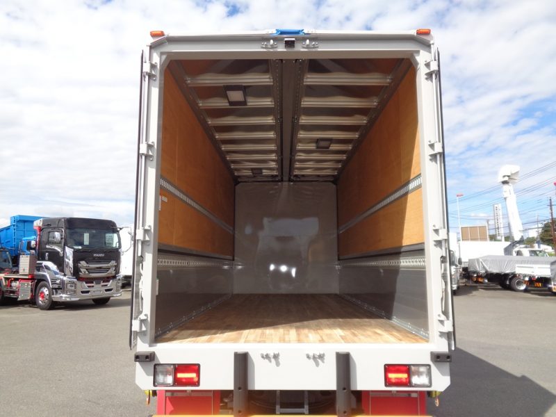 いすゞ 中型トラック ウィング(5.7m) 画像