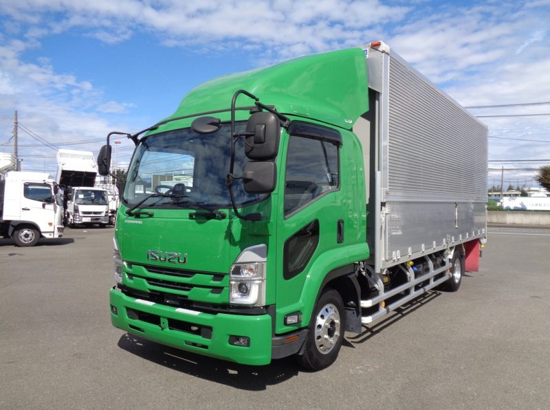 いすゞ 中型トラック ウィング(床鉄板) 画像