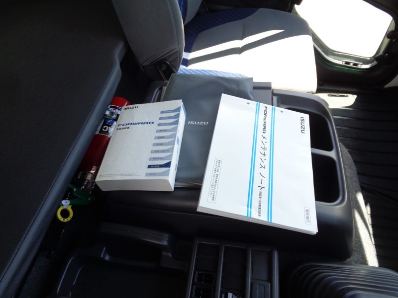 いすゞ 中型トラック ウィング(床鉄板) 画像