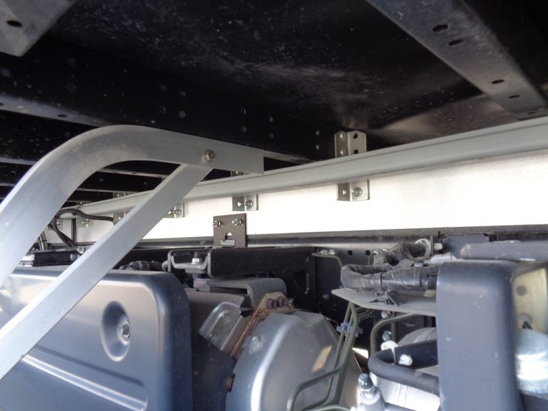 いすゞ 中型トラック ウィング(床鉄板) 画像