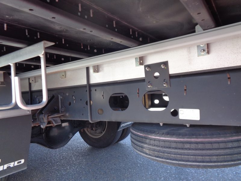 いすゞ 中型トラック ウィング(床鉄板) 画像