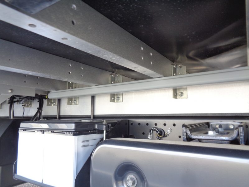 いすゞ 中型トラック ウィング(5.7m) 画像