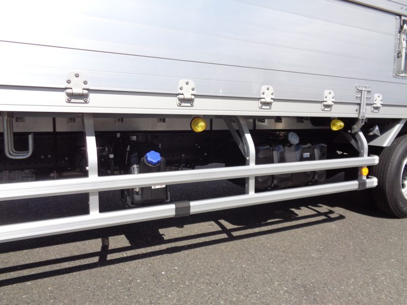 いすゞ 中型トラック ウィング(5.7m) 画像