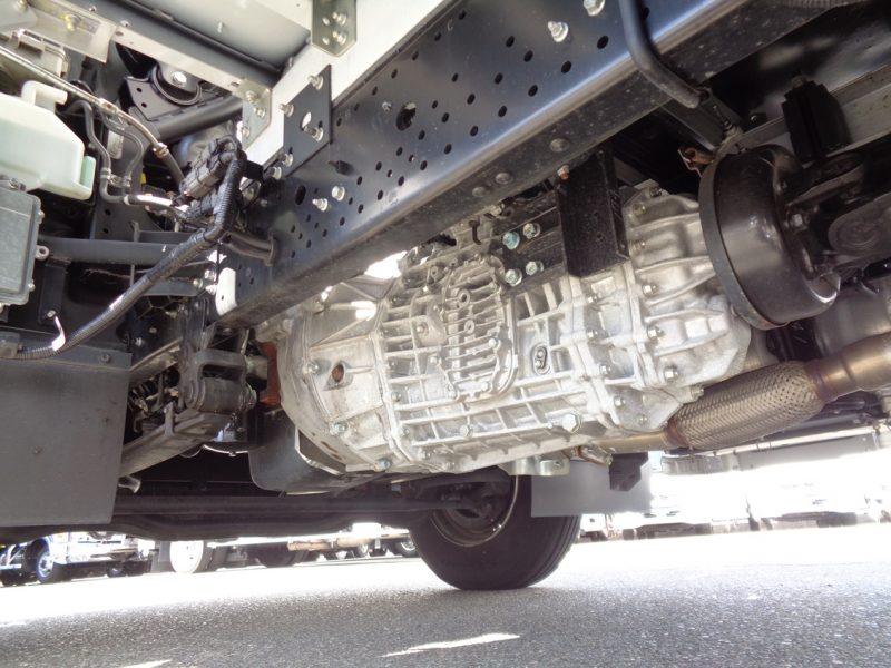 いすゞ 中型トラック ウィング(5.7m) 画像