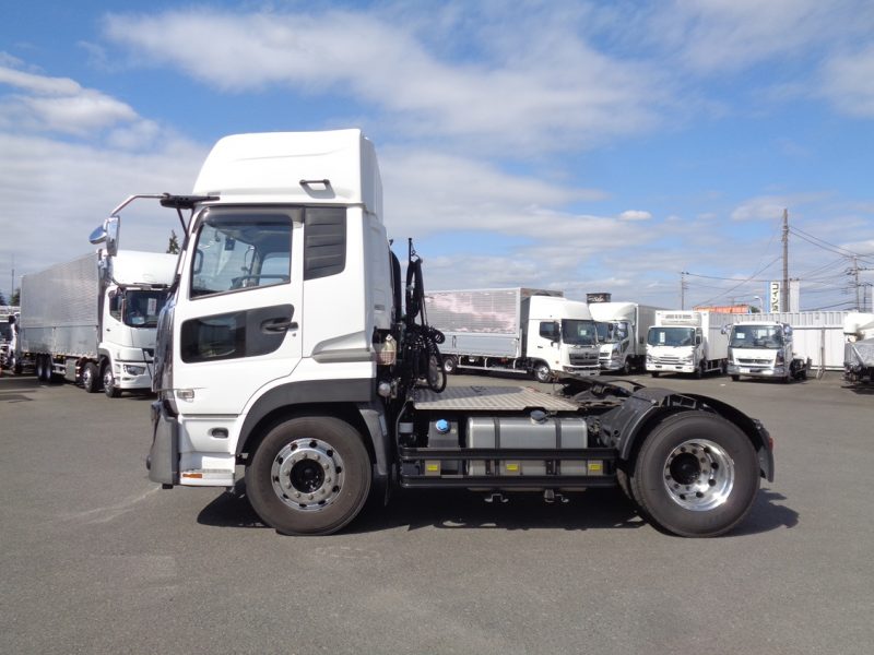 日産UD 大型トラック トラクタエアサスハイルーフ11.6t 画像