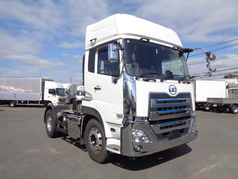 日産UD 大型トラック トラクタエアサスハイルーフ11.6t 画像