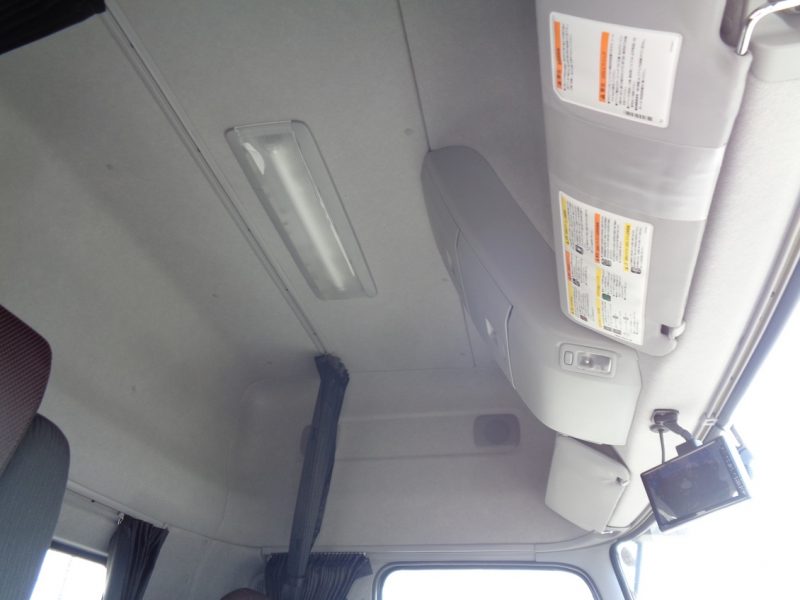 日産UD 大型トラック トラクタエアサスハイルーフ11.6t 画像