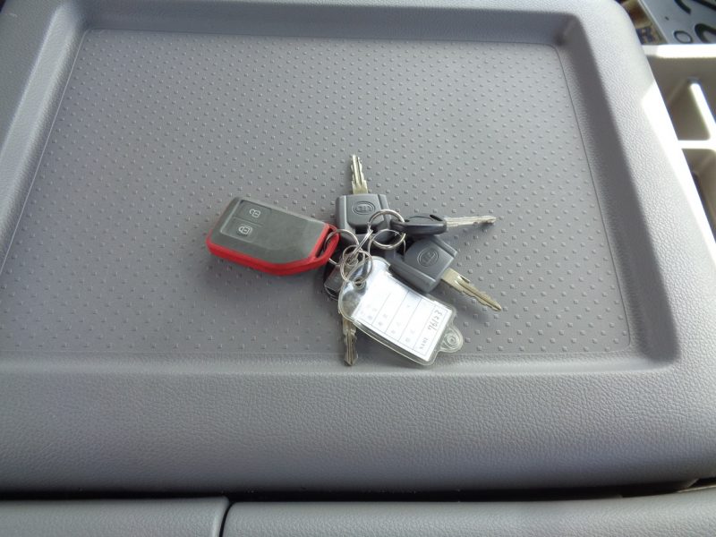 日産UD 大型トラック トラクタエアサスハイルーフ11.6t 画像