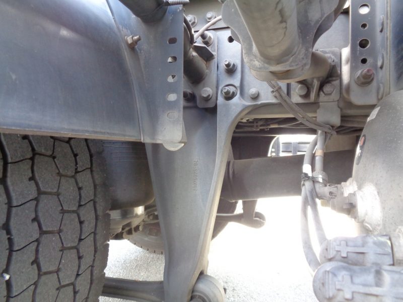 日産UD 大型トラック トラクタエアサスハイルーフ11.6t 画像