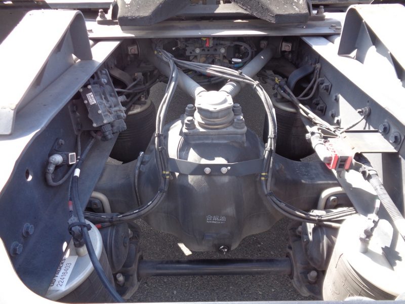 日産UD 大型トラック トラクタエアサスハイルーフ11.6t 画像