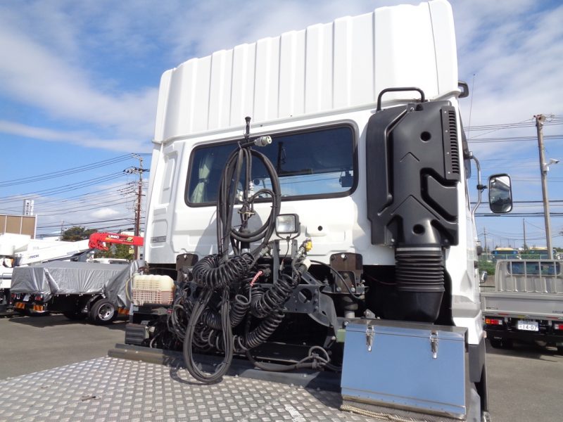 日産UD 大型トラック トラクタエアサスハイルーフ11.6t 画像