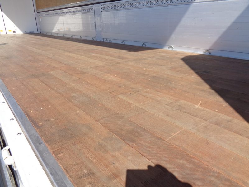 三菱 大型トラック ウィングエアサスハイルーフ 画像