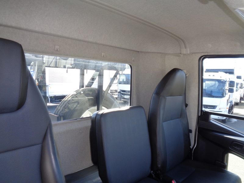 三菱 中型トラック アームロール 画像