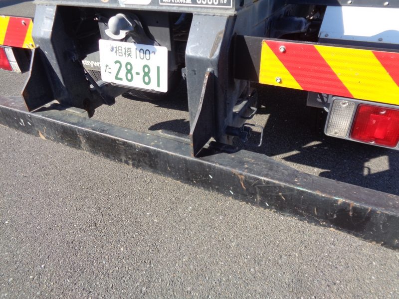 三菱 中型トラック アームロール 画像