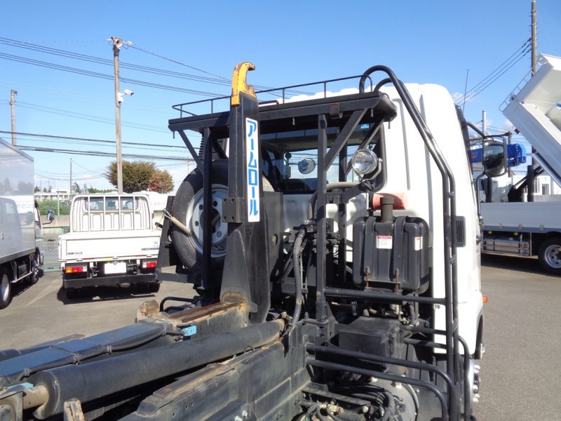 三菱 中型トラック アームロール 画像