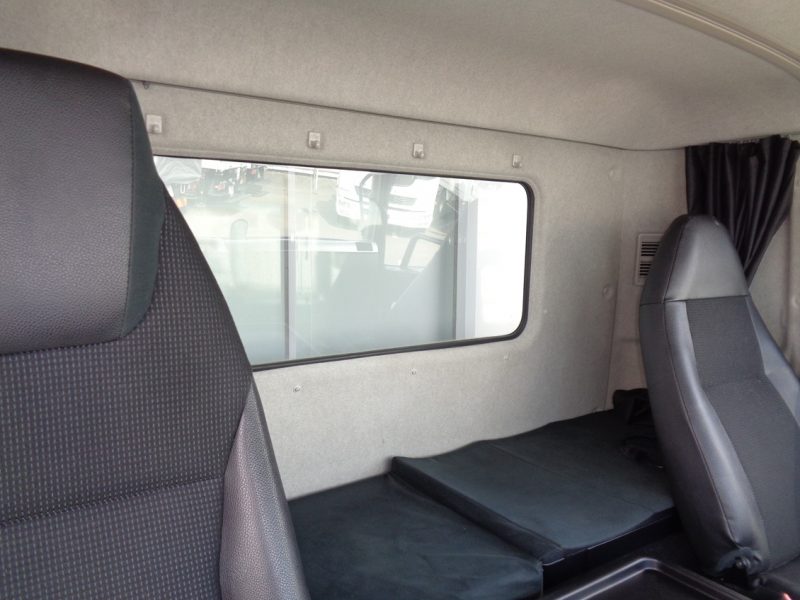 三菱 中型トラック ウィングワイドエアサス 画像