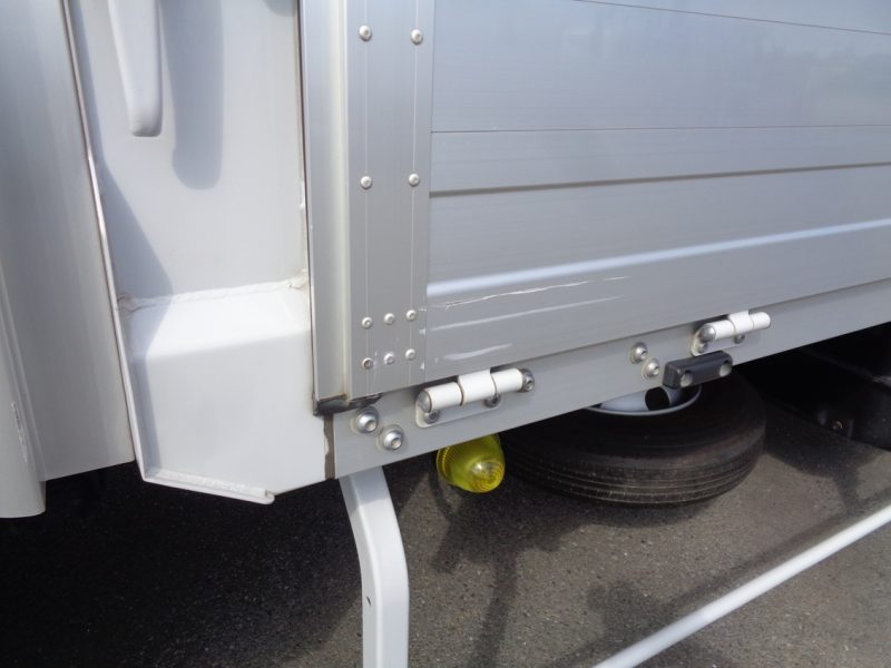 三菱 中型トラック ウィングワイドエアサス 画像