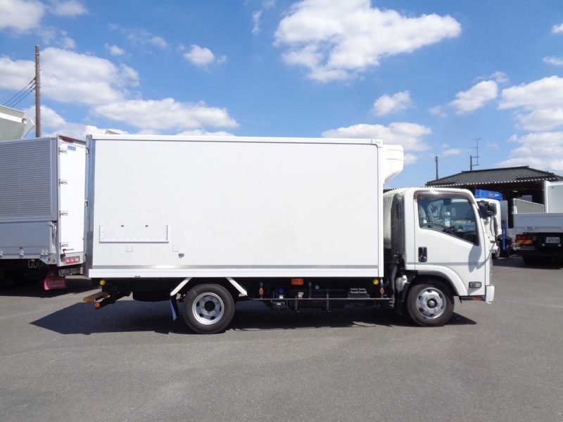 いすゞ 小型トラック 冷凍車中温(ワイド・ロング)スムーサー 画像