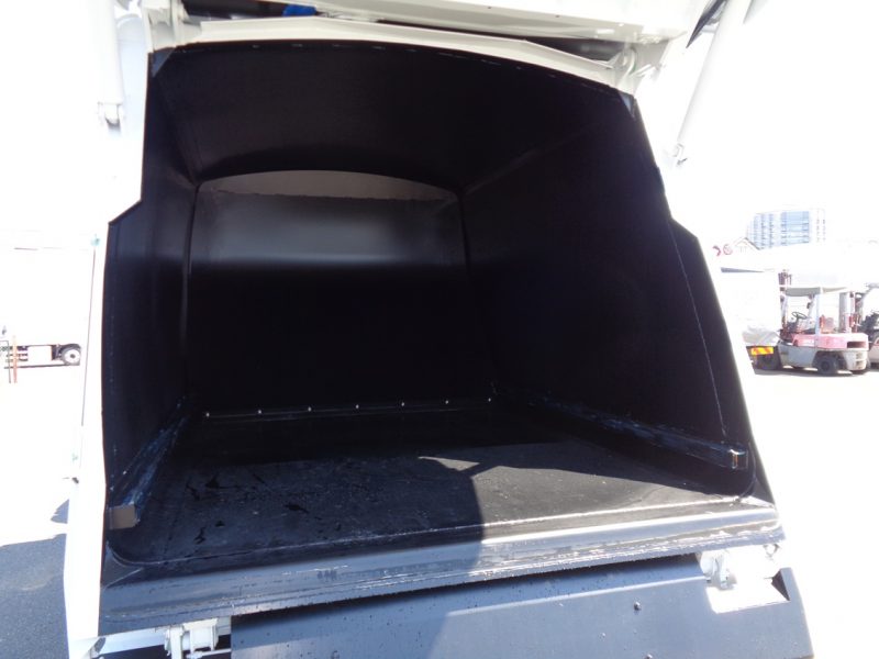 三菱 中型トラック 塵芥車プレス式8.7m3 画像