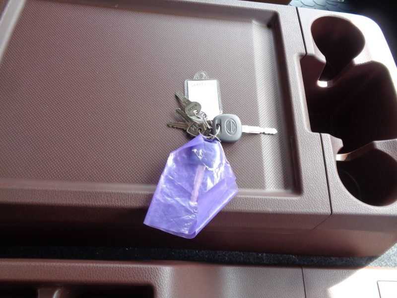 日野 中型トラック ウィングワイドエアサスハイルーフ 画像