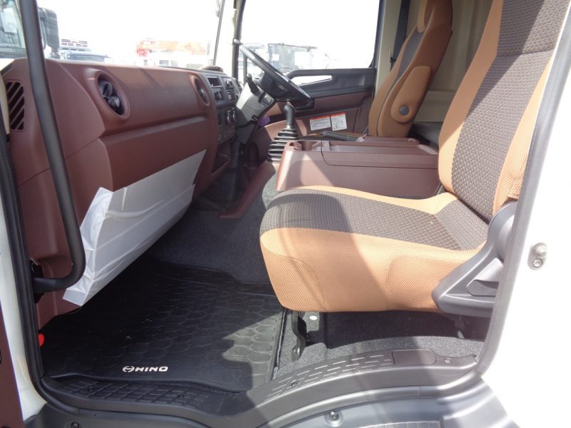 日野 中型トラック ウィングワイドエアサスハイルーフ 画像