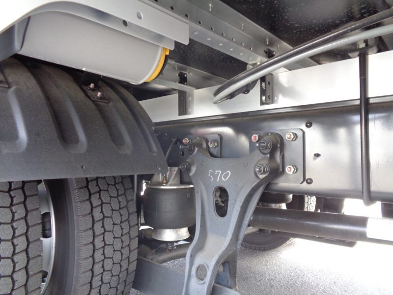 日野 中型トラック ウィングワイドエアサスハイルーフ 画像