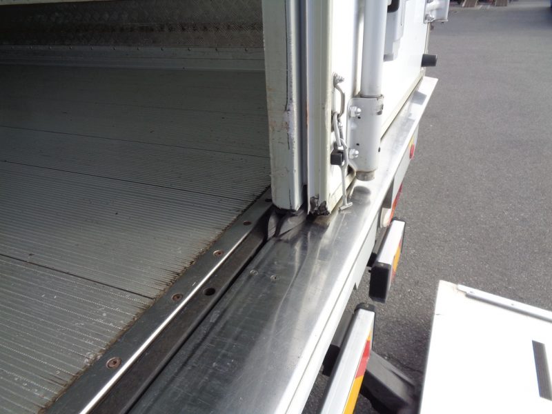 いすゞ 大型トラック 増t冷凍車ワイドエアサスPG付(7.1t)8.15mスタンバイ 画像
