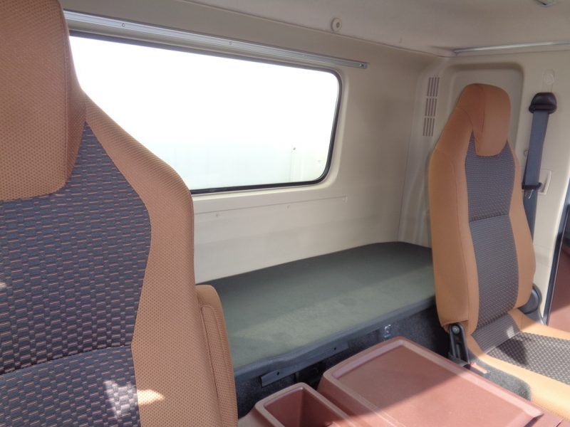 日野 中型トラック 冷凍車ワイドエアサス格納PG付 画像