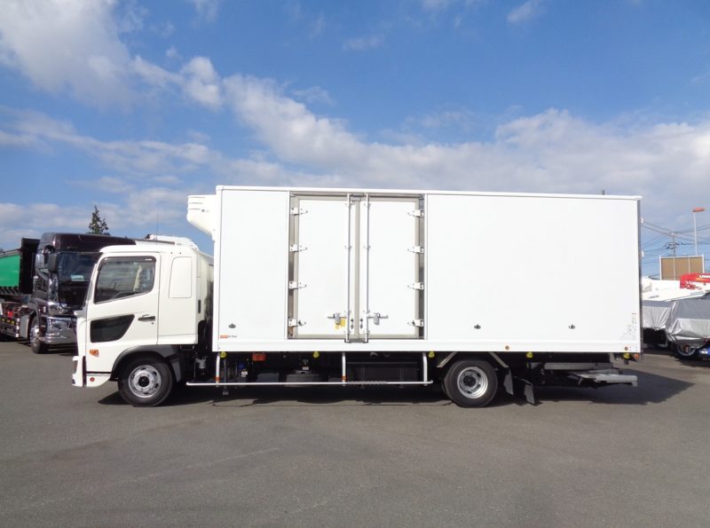 日野 中型トラック 冷凍車ワイドエアサス格納PG付 画像