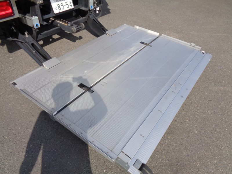 日野 中型トラック 冷凍車ワイドエアサス格納PG付 画像