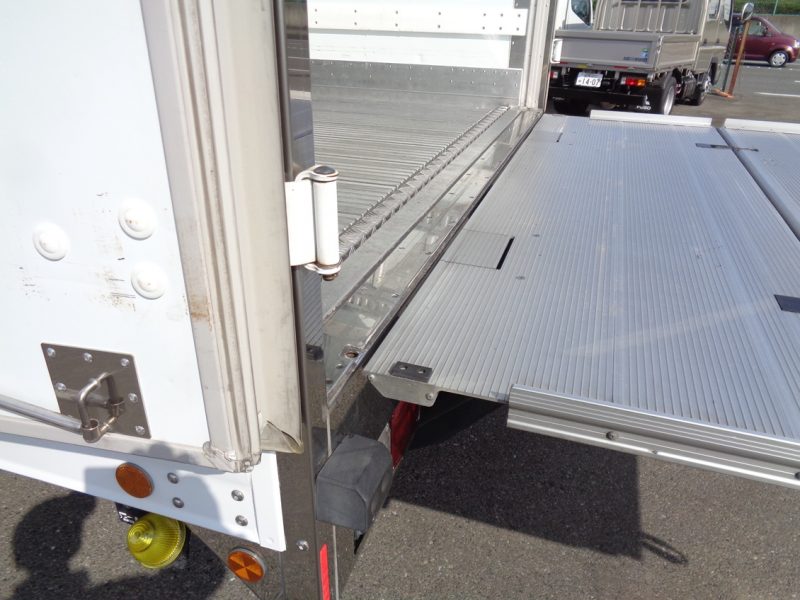 日野 中型トラック 冷凍車ワイドエアサス格納PG付 画像