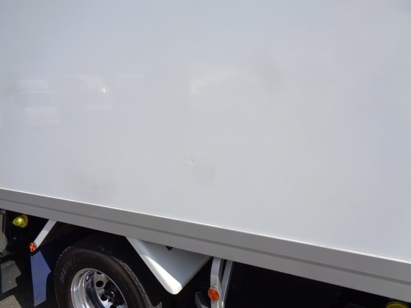 三菱 中型トラック 冷凍車エアサス格納PG付 画像