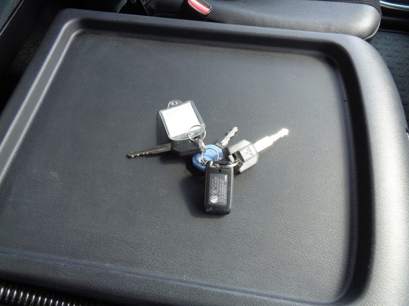 三菱 中型トラック 冷凍車エアサス格納PG付 画像