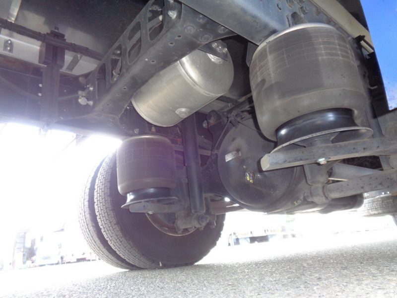 三菱 中型トラック 冷凍車エアサス格納PG付 画像
