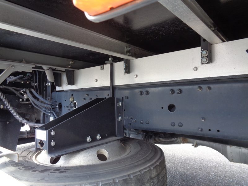 三菱 中型トラック 冷凍車エアサス格納PG付 画像