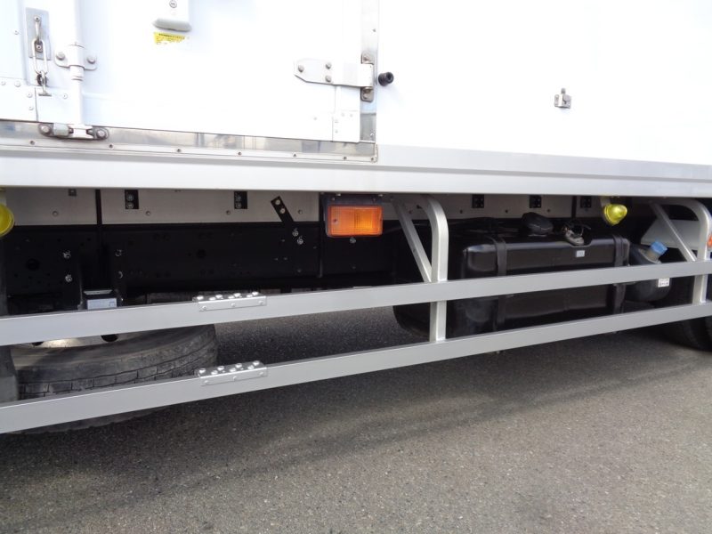 三菱 中型トラック 冷凍車エアサス格納PG付 画像