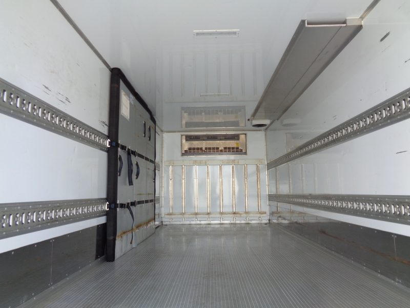 三菱 中型トラック 冷凍車エアサス格納PG付 画像