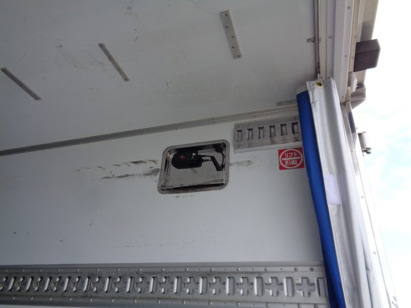 三菱 中型トラック 冷凍車エアサス格納PG付 画像