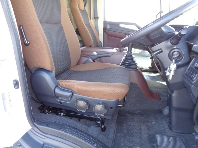 日野 中型トラック 冷凍車(スタンバイ付) 画像