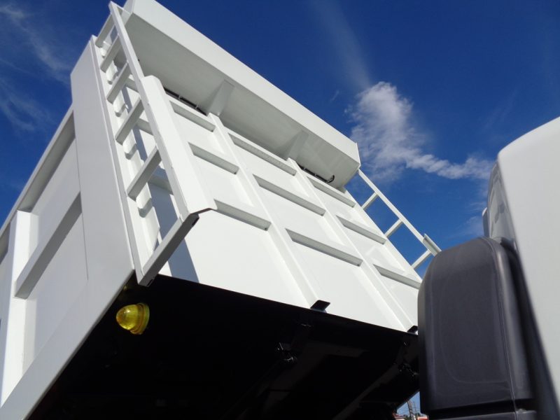 三菱 大型トラック 増t深ダンプ(6.6t) 画像