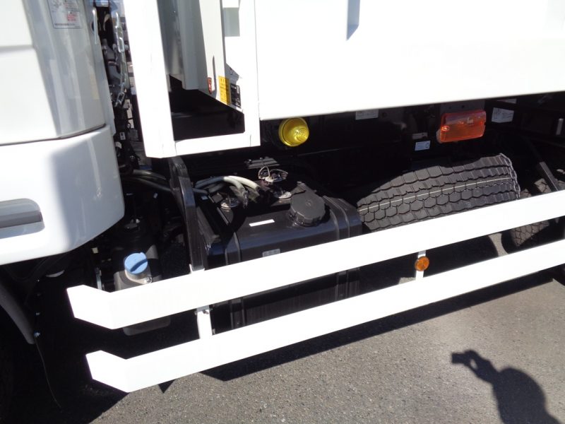 三菱 大型トラック 増t深ダンプ(6.6t) 画像